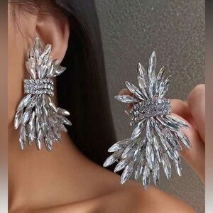 Sparkling Silver Crystal Statement Drop Earrings - Women Jewelry